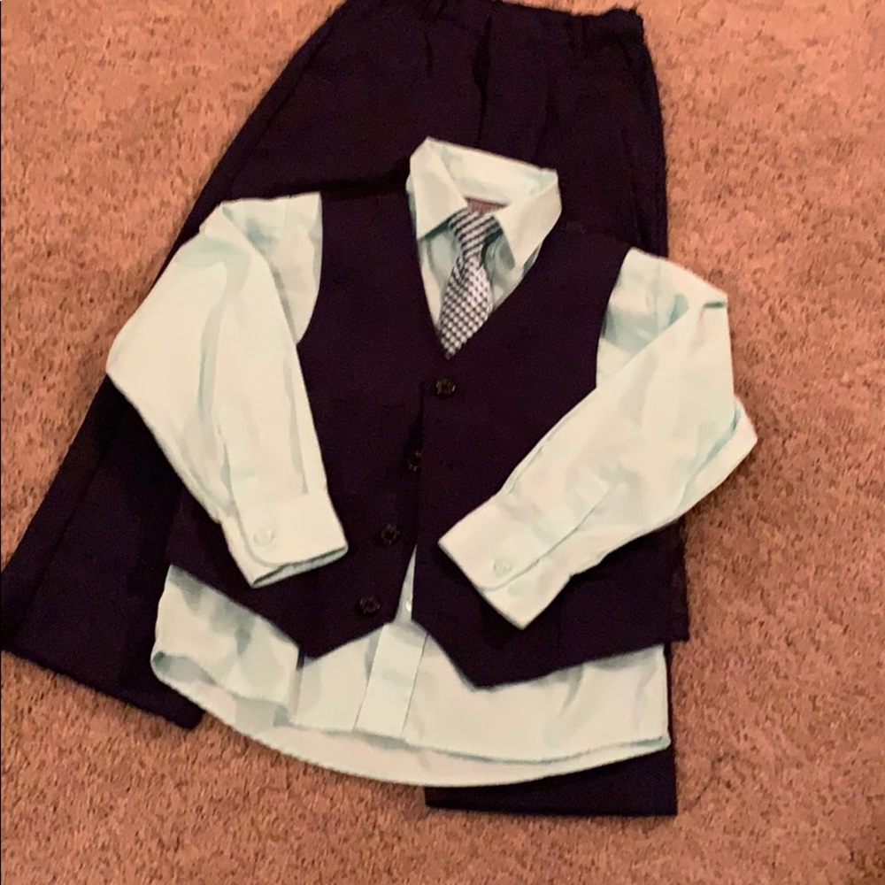 Kenneth Cole Reaction-3 Piece